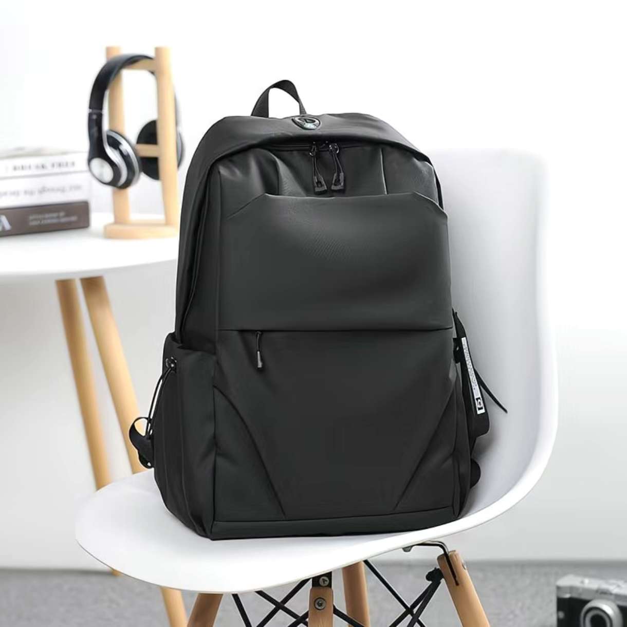 Fashion Water-Resistant PU 14-Inch Laptop Backpack - Image 6